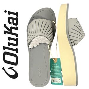 NWT OluKai Women’s Light Gray Wedge Slide Sandals 10